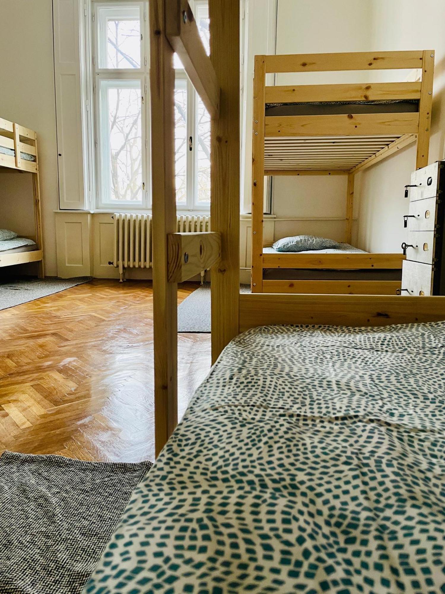 Hostel Green World Novi Sad Exterior foto