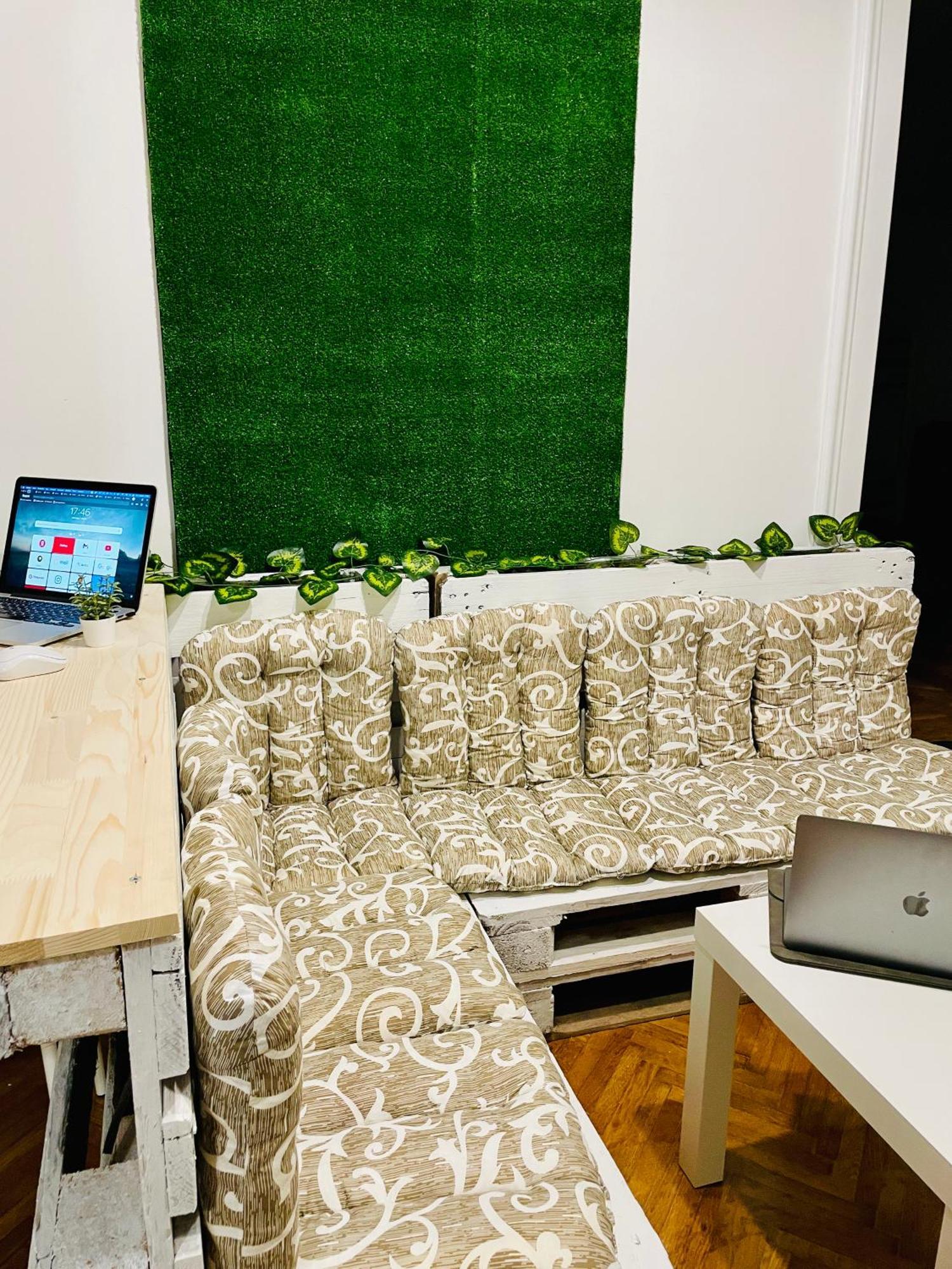 Hostel Green World Novi Sad Exterior foto